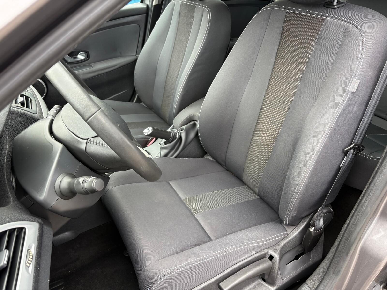 RENAULT Megane 1.5 dCi Dynamique 5p. 105