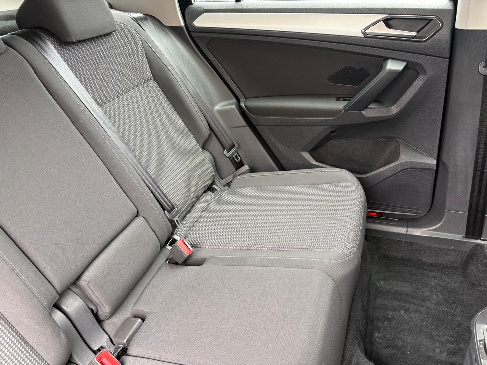 VOLKSWAGEN Tiguan 2.0 TDI Black & White 116