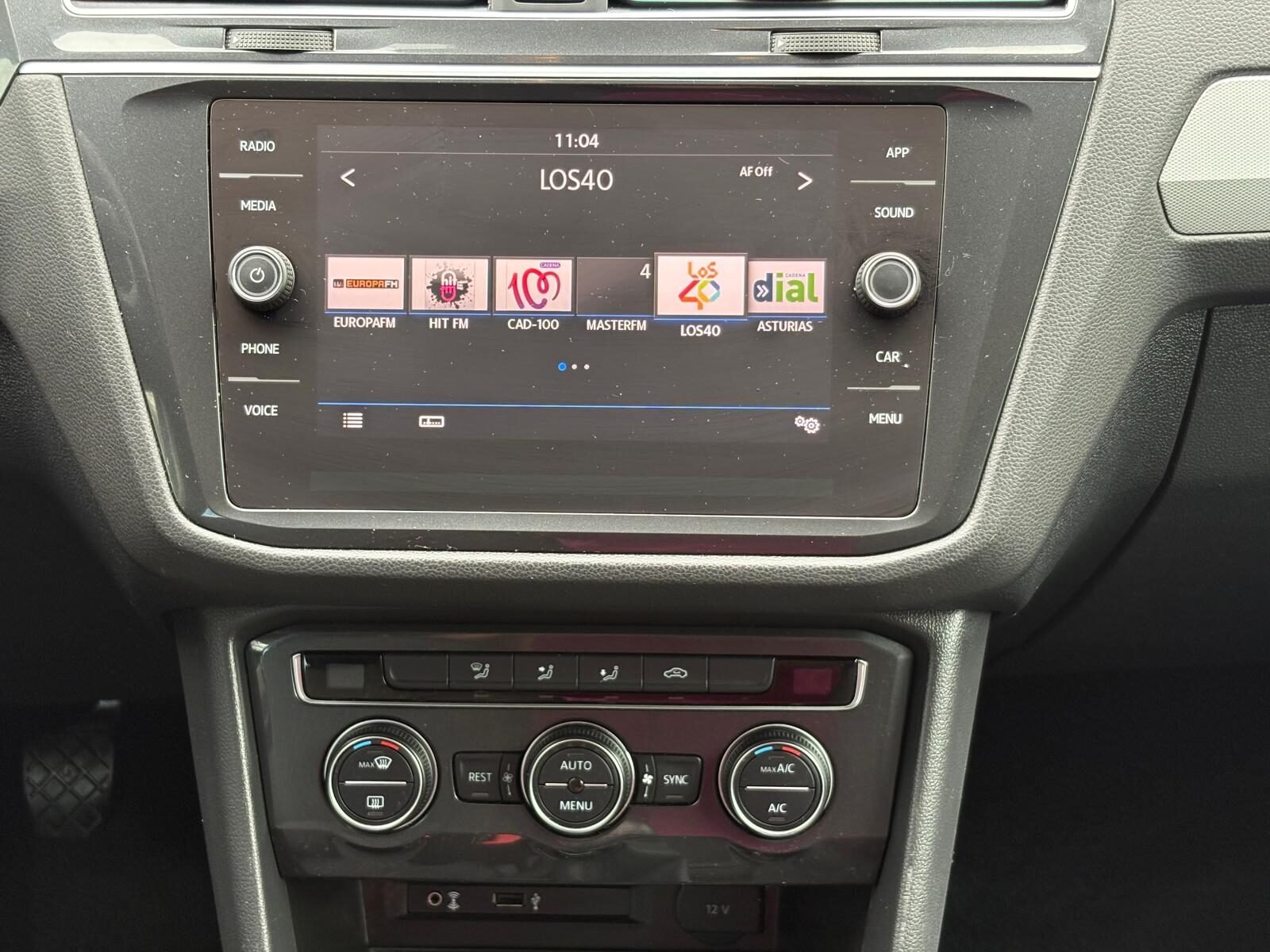 VOLKSWAGEN Tiguan 2.0 TDI Black & White 116