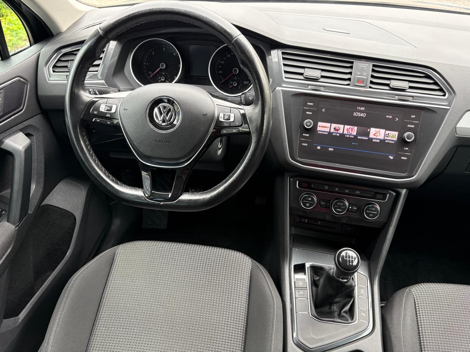 VOLKSWAGEN Tiguan 2.0 TDI Black & White 116