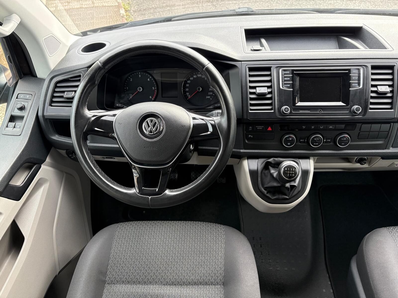 VOLKSWAGEN Caravelle 2.0 TDI Trendline Corta 150