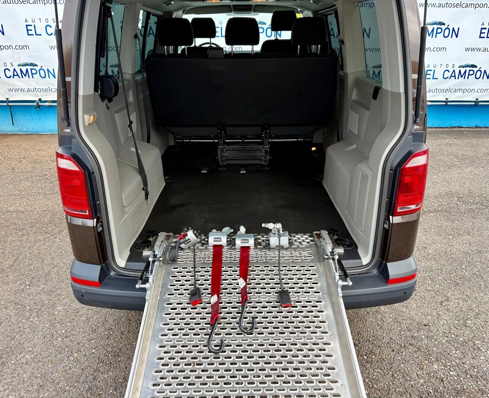 VOLKSWAGEN Caravelle 2.0 TDI Trendline Corta 150