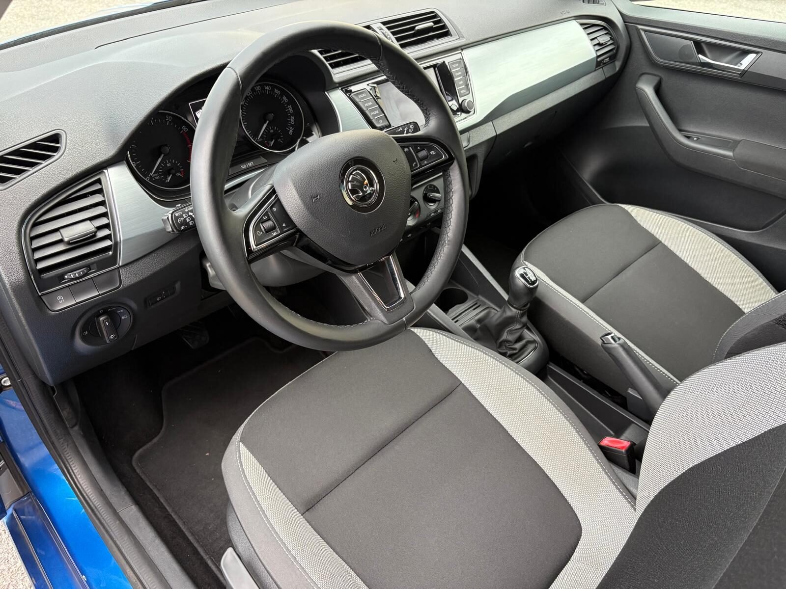 SKODA FABIA 1.0 MPI Ambition 75