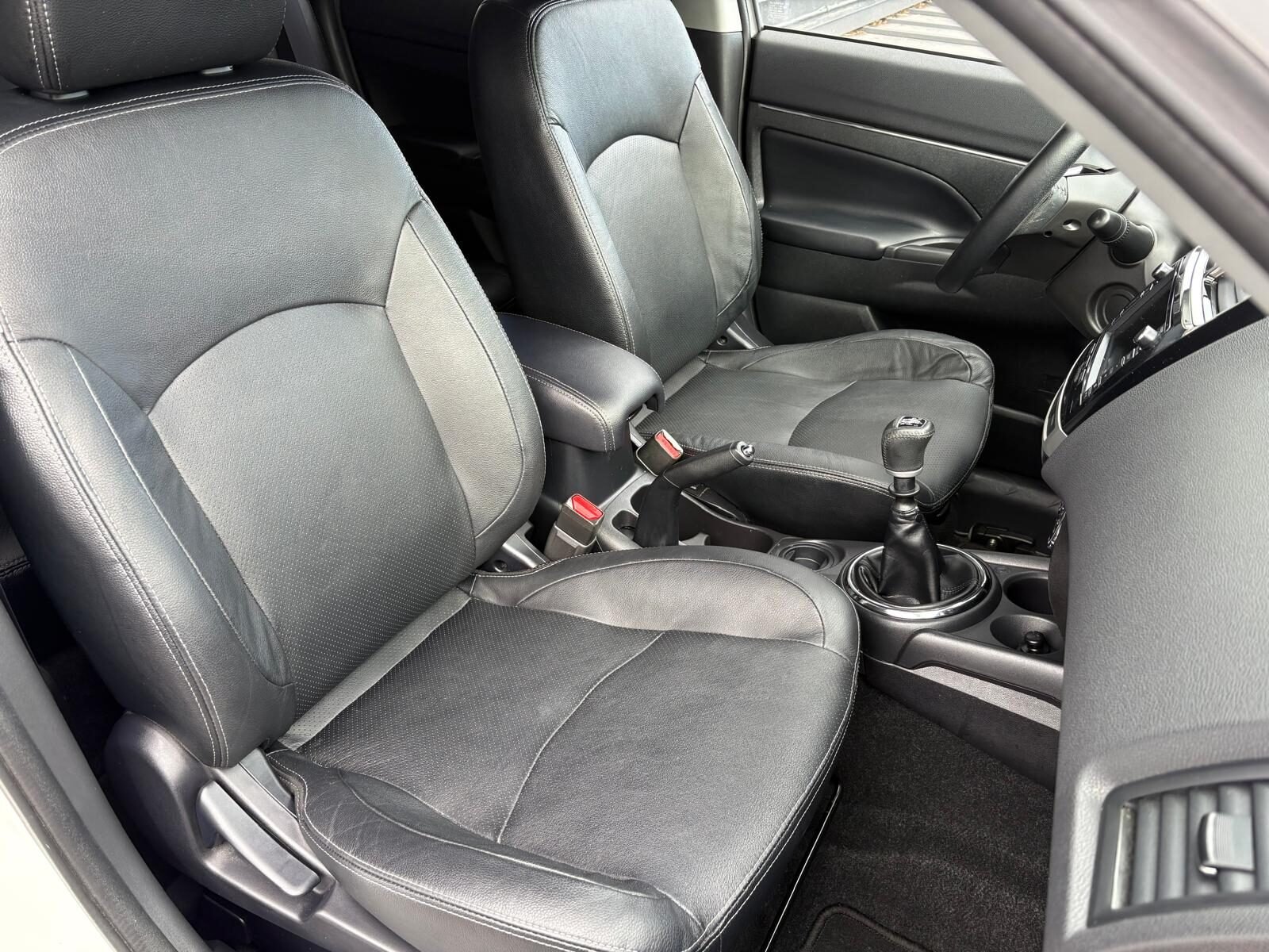 MITSUBISHI ASX 160 DI-D Kaiteki 114
