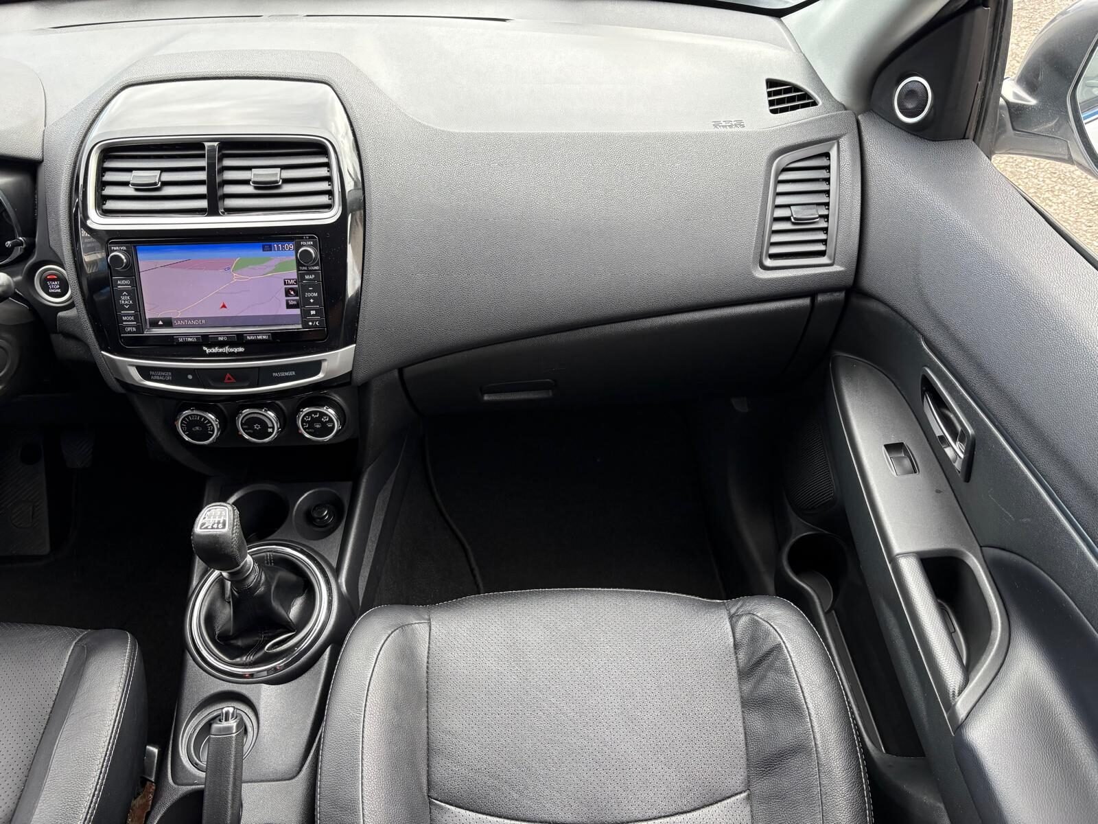 MITSUBISHI ASX 160 DI-D Kaiteki 114