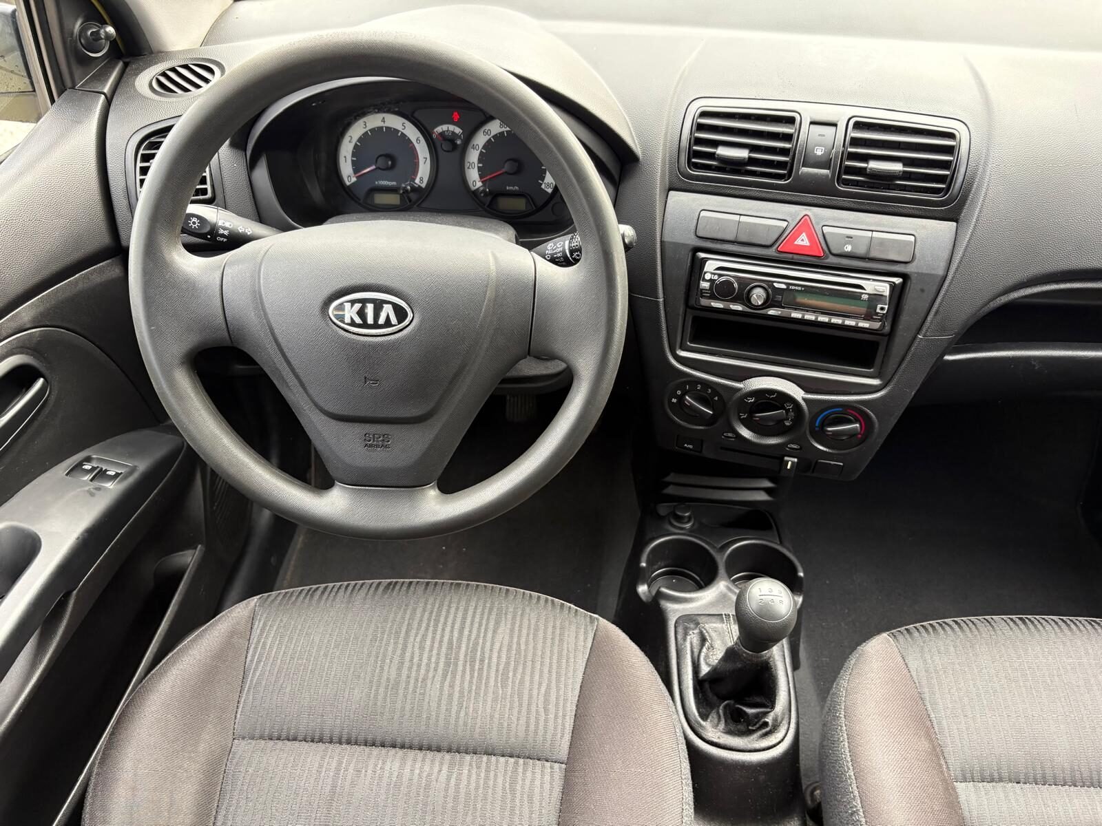 KIA Picanto 1.1 Concept 65