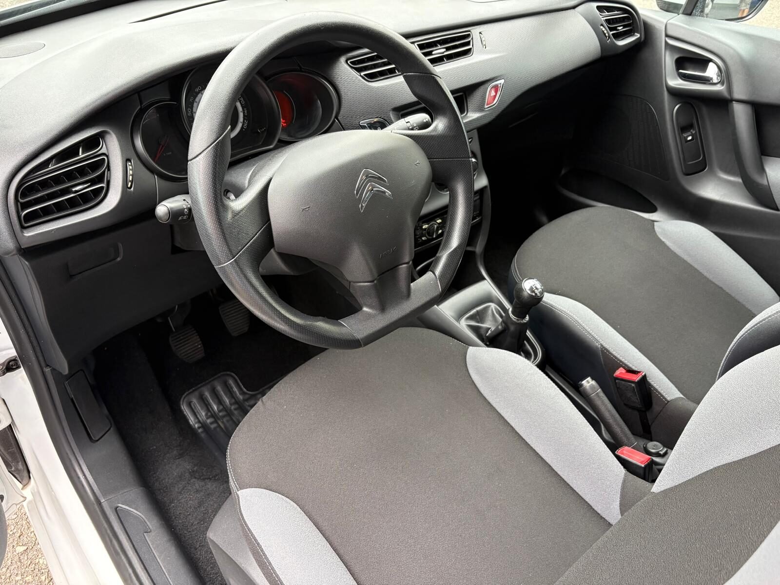 CITROEN C3 1.1 I Attraction 60