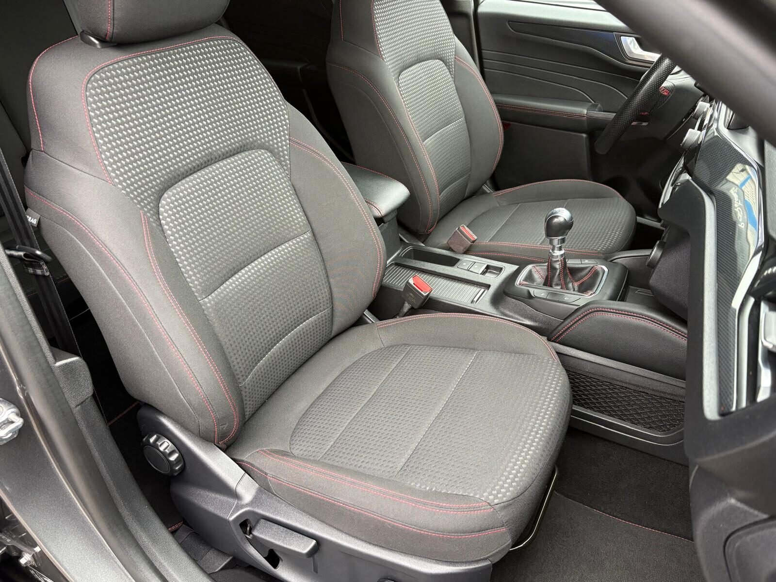 FORD Kuga 1.5 Ecoblue 4x2 ST-Line 120