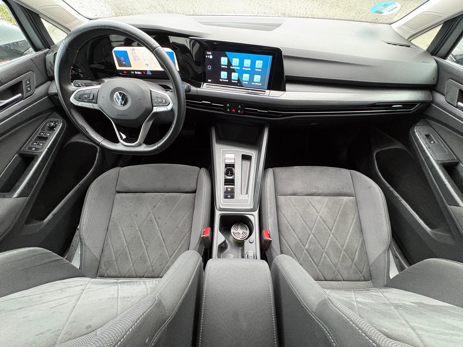 VOLKSWAGEN Golf 1.5 e-TSI Style DSG 150