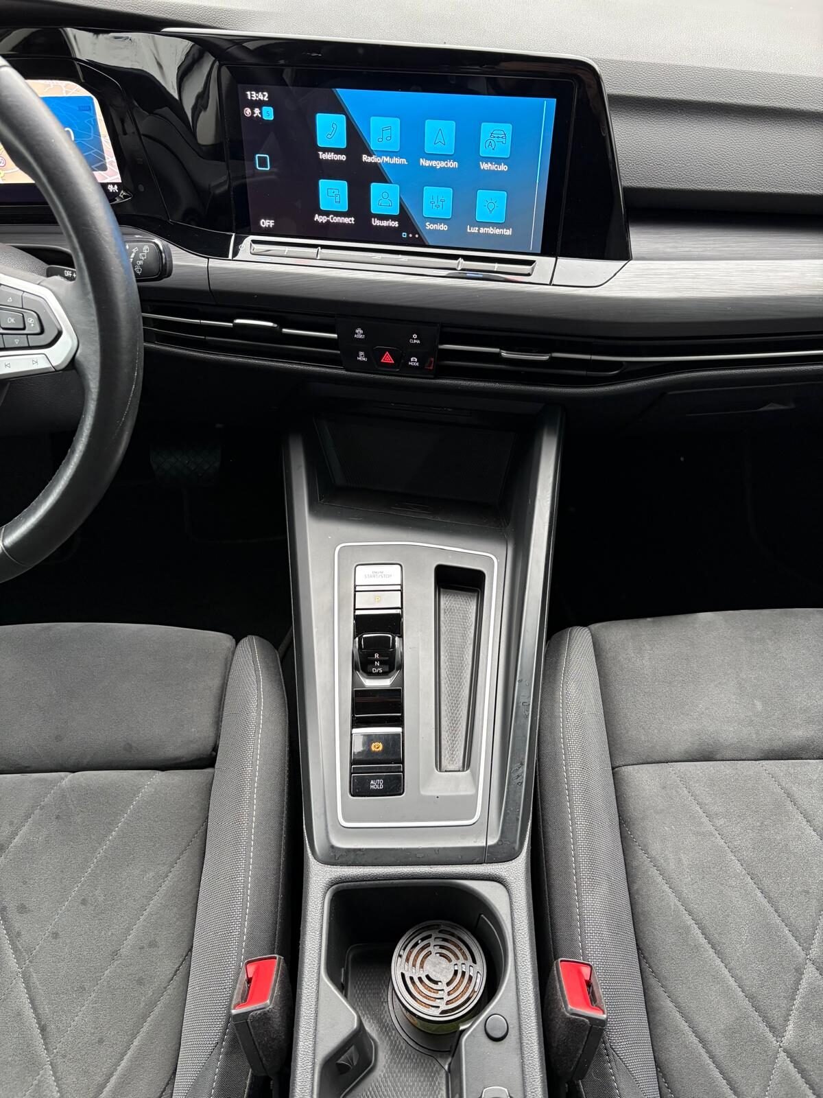 VOLKSWAGEN Golf 1.5 e-TSI Style DSG 150